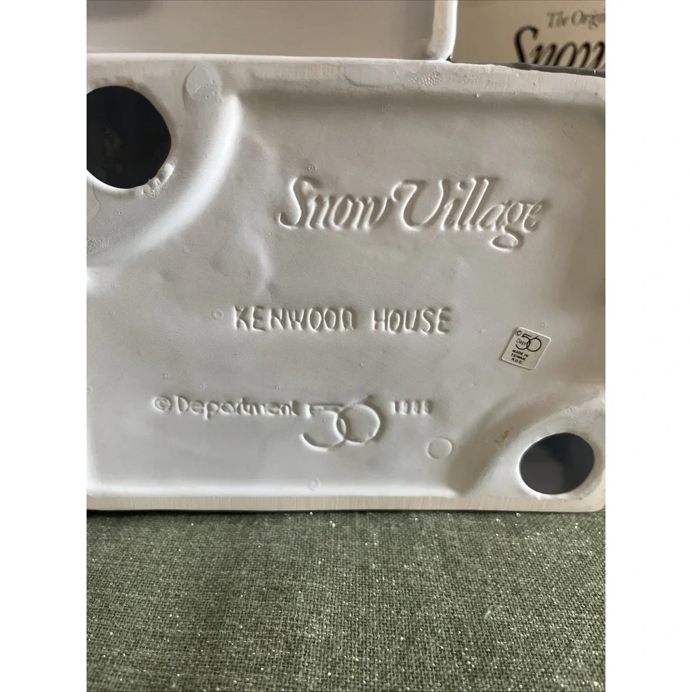 Department 56 Snow Village 1989 Kenwood House #5054-7 Plus Bonus Man On Ladder